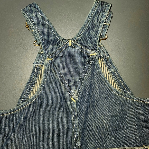 NWOT (0-3 mos) GAP Distressed Overalls - Picture 10 of 13